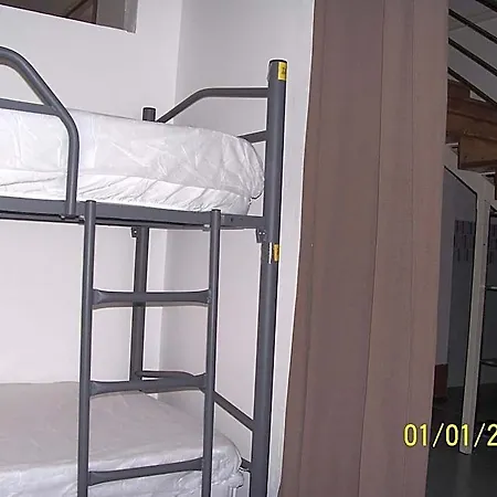 Monterrey Hostal *