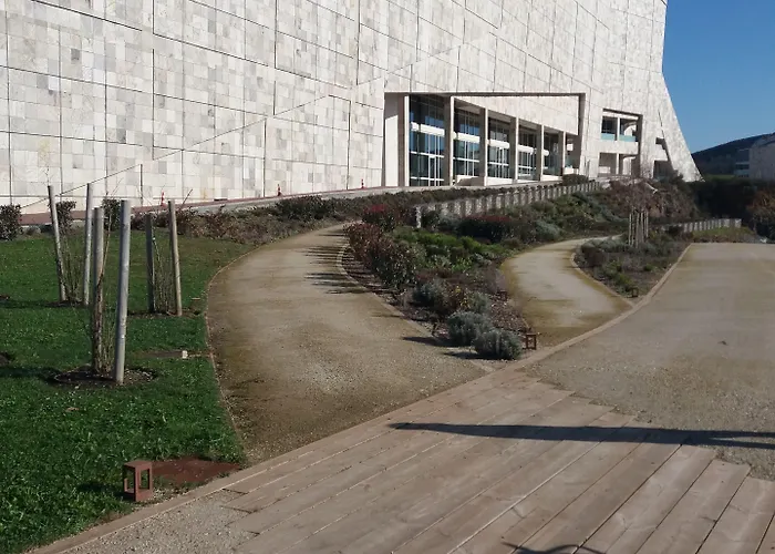 Monterrey * Santiago de Compostela